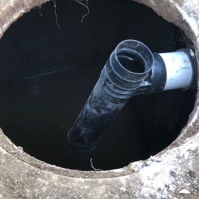 https://downingseptic.com/wp-content/uploads/2023/03/septic-tank-cleaning-rotated-400x400.jpg