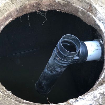 https://downingseptic.com/wp-content/uploads/2023/03/septic-tank-cleaning2-1-400x400.jpg